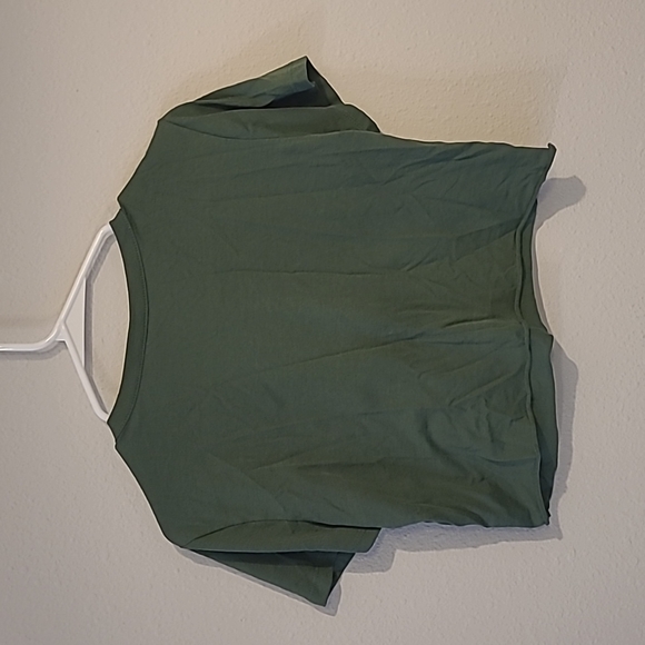 Graphic Green Cropped T-Shirt - Picture 3 of 3